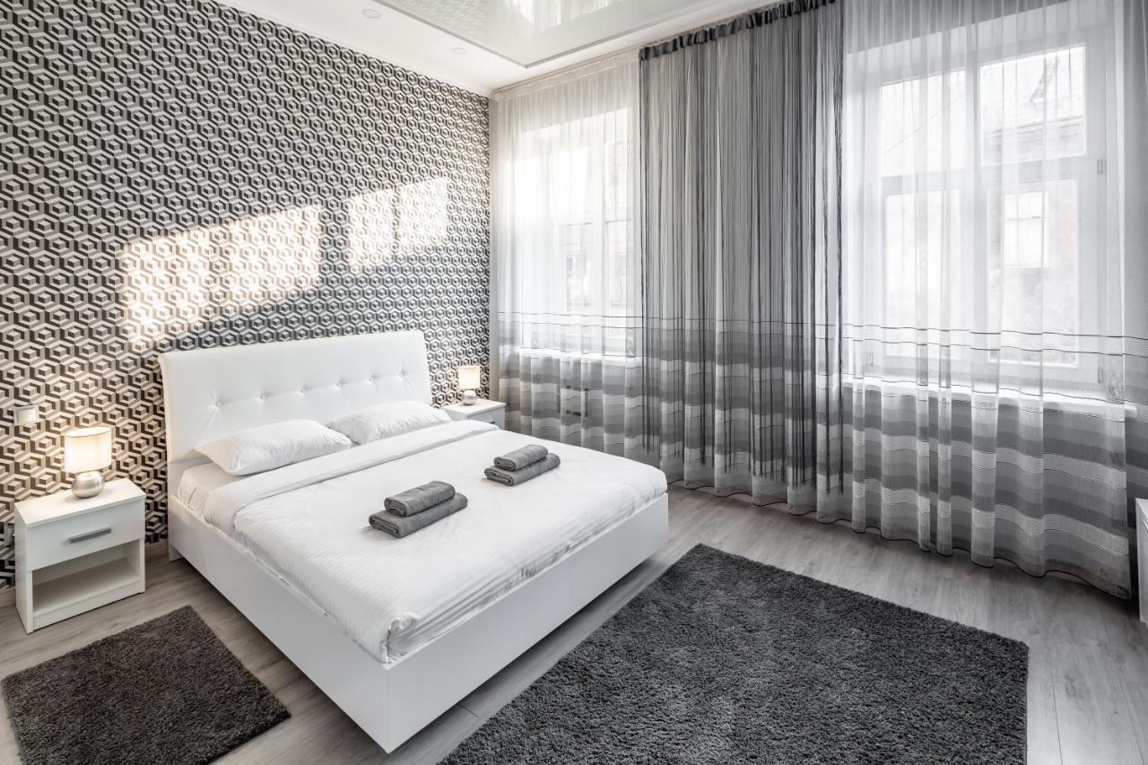 Apartment On Lesya Ukrainka ลวีฟ ภายนอก รูปภาพ